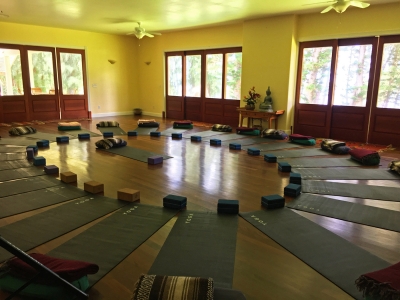 OCEANFRONT HAWAII YOGA RETREAT WITH SALLY MITCHELL